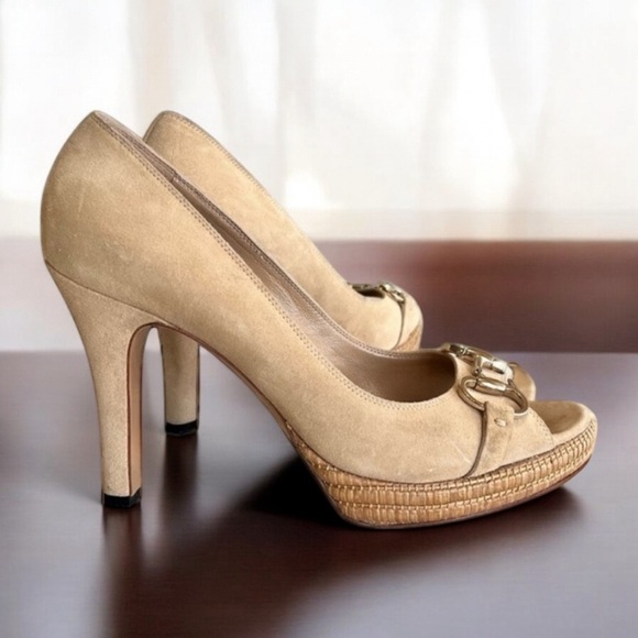 Vintage Gucci nubuck suede gold toned horse bit vintage high heels pumps SZ 9.5 - Picture 6 of 17